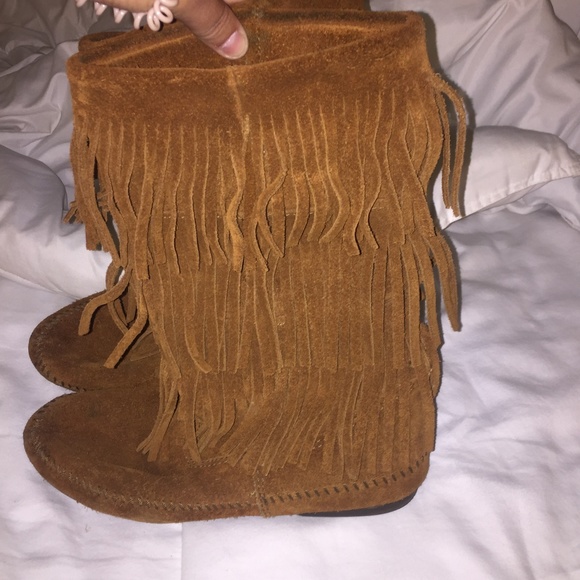 Minnetonka Boots - Picture 2 of 5